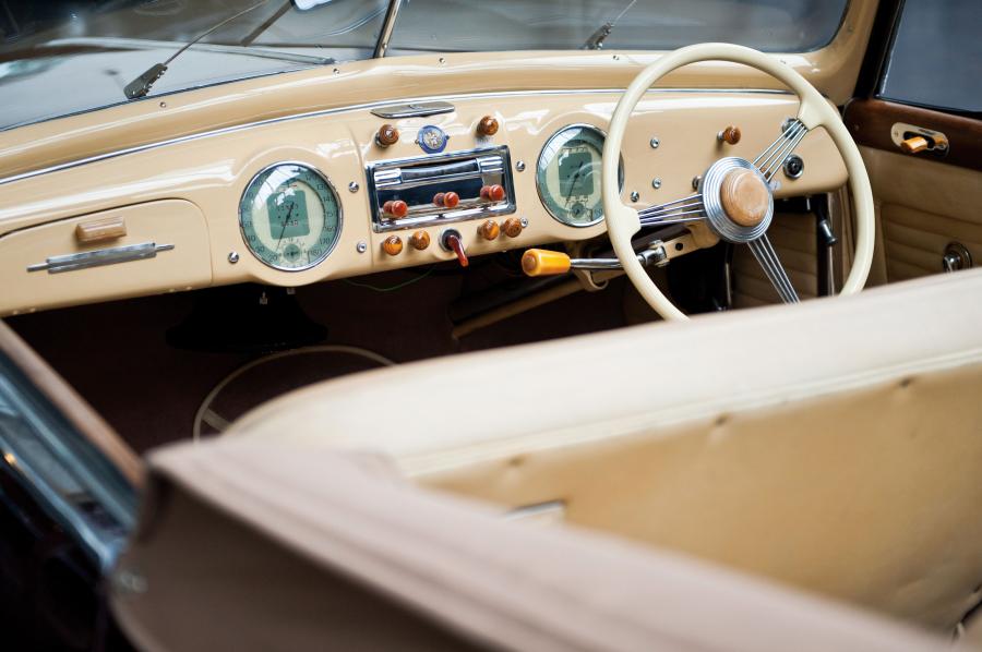 Торпедо Alfa Romeo 6C 2500 Sport Cabriolet 1948 года  (фото 26 из 31)